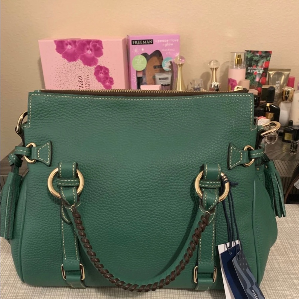 NWT Dooney and bourke Emerald Satchel - Picture 3 of 5